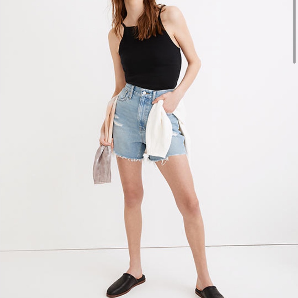 The Mom Jean Short